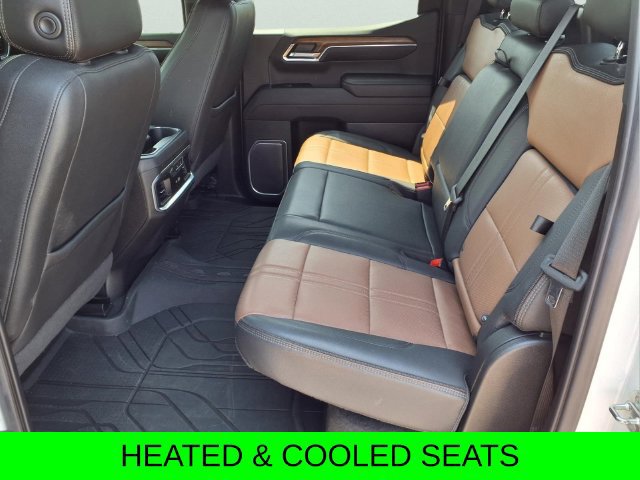 Used 2023 Chevrolet Silverado 1500 High Country w/ High Country Premium Package AWD/4WD image 21
