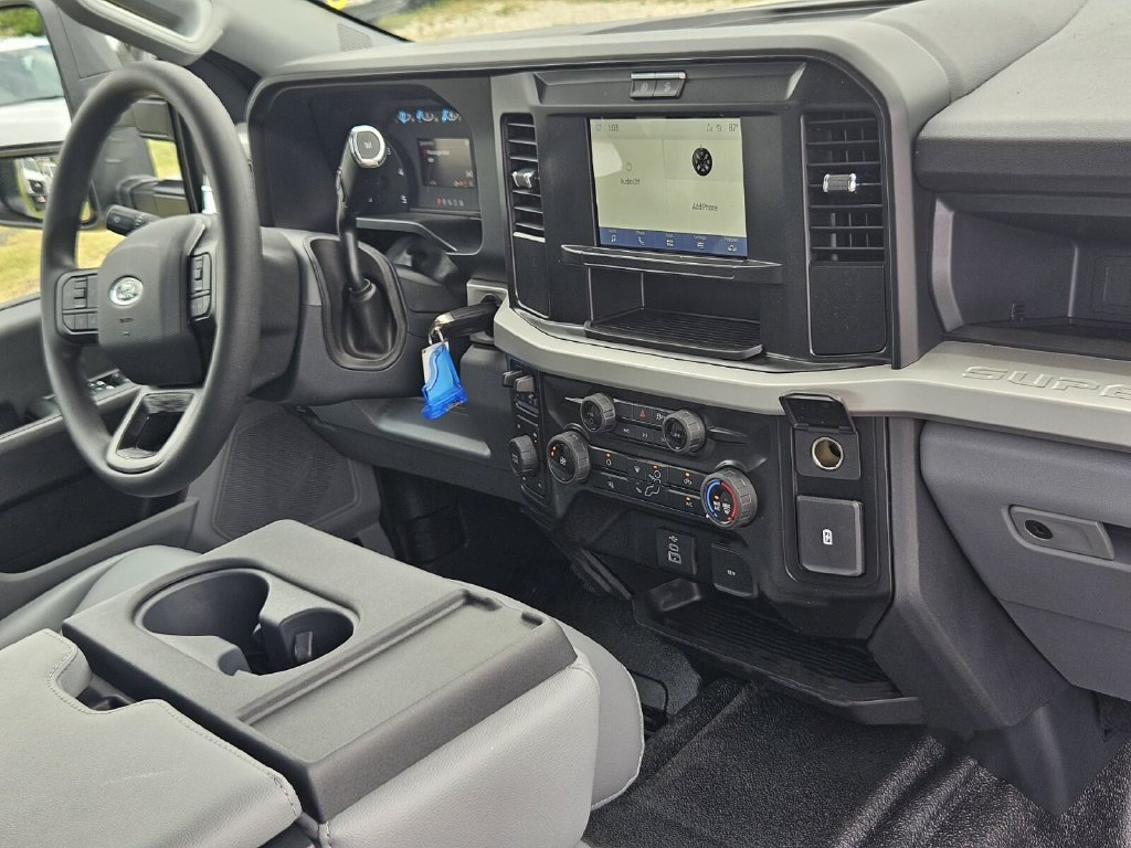 New 2026 Ford F250 XL w/ FX4 Off-Road Package AWD/4WD image 12