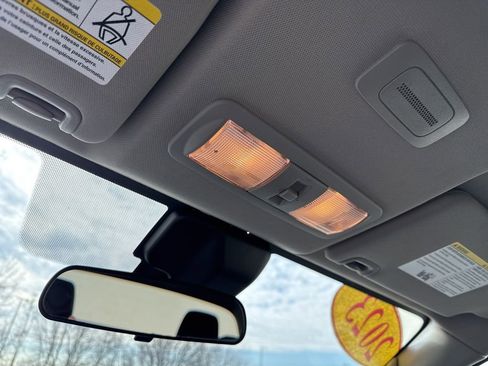 Used 2023 Nissan Frontier S w/ Tow Package image 25