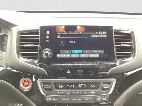 Used 2019 Honda Pilot Touring image 10