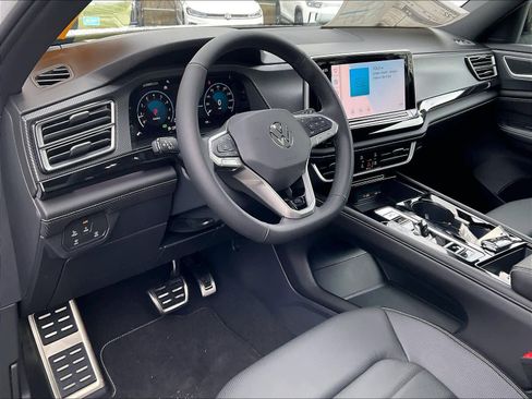 New 2026 Volkswagen Atlas Cross Sport SEL R-Line image 9