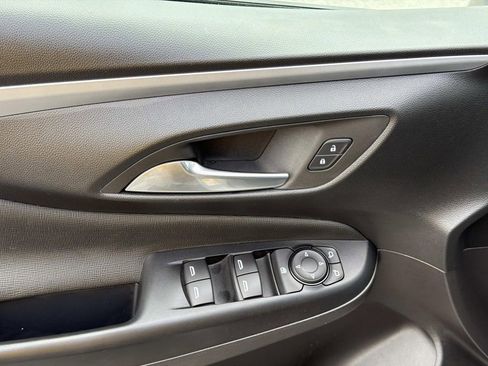 Certified 2025 Buick Envista Preferred FWD image 20