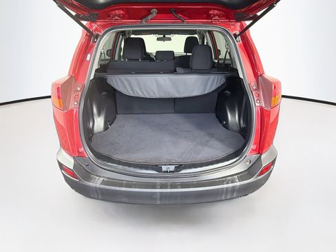 Used 2015 Toyota RAV4 LE FWD image 27