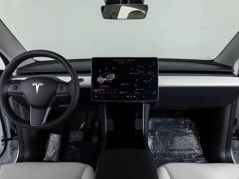 Used 2021 Tesla Model Y Long Range image 35