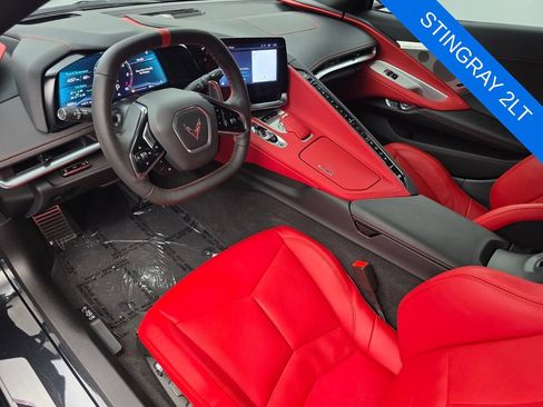Used 2024 Chevrolet Corvette Stingray Preferred Cpe w/ Z51 Performance Package RWD image 10