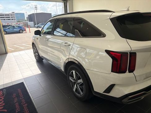 Used 2022 Kia Sorento S w/ Panoramic Sunroof Package FWD image 5