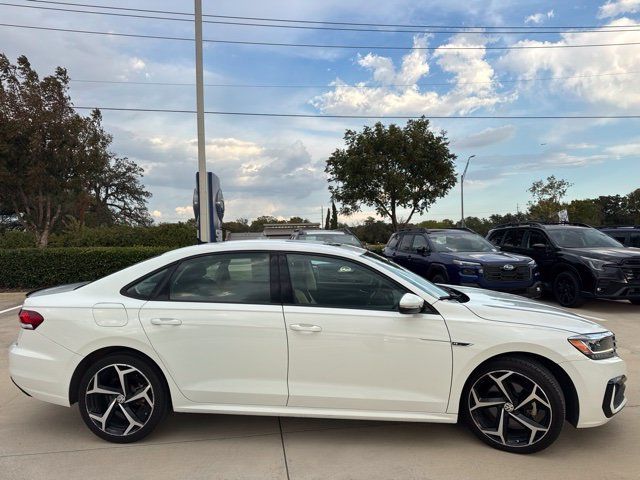Used 2020 Volkswagen Passat 2.0T R-Line FWD image 2