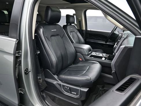 Used 2019 Ford Expedition Platinum AWD/4WD image 28