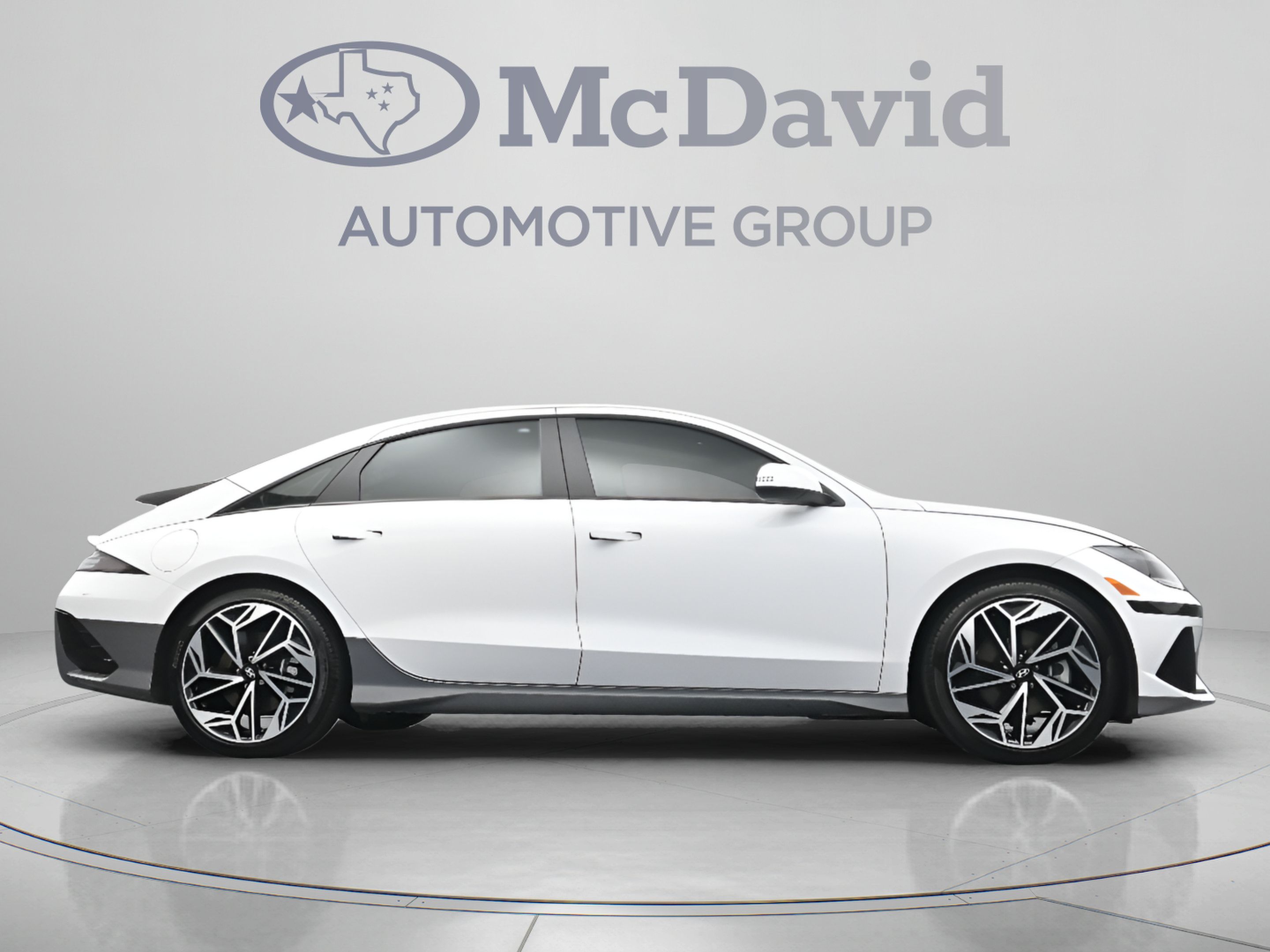 Used 2025 Hyundai Ioniq 6 SEL RWD image 31