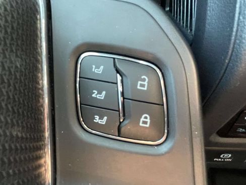 Used 2025 Ford F150 Raptor AWD/4WD image 29