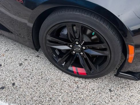Used 2021 Chevrolet Camaro LT w/ Redline Edition RWD image 6