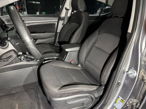 Used 2018 Hyundai Elantra SEL FWD image 6