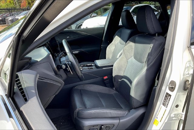 Certified 2024 Lexus RX 450h AWD w/ Luxury Package image 3