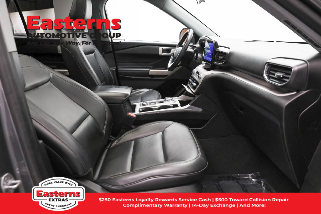 Used 2023 Ford Explorer XLT w/ Equipment Group 202A AWD/4WD image 23