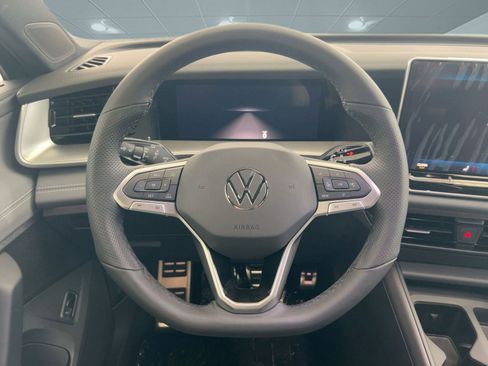 New 2026 Volkswagen Tiguan SE R-Line AWD/4WD image 18