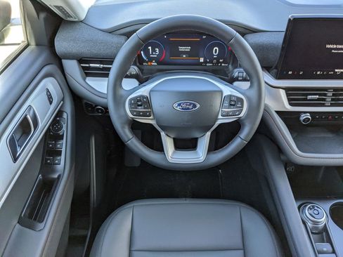 New 2026 Ford Explorer Active w/ Active Comfort Package image 13