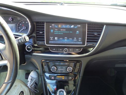Used 2020 Buick Encore Preferred w/ Safety Package FWD image 28