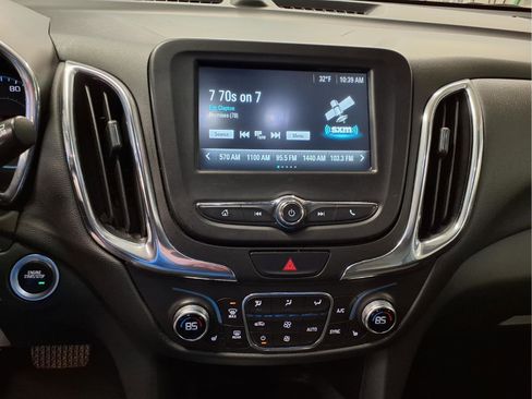 Used 2018 Chevrolet Equinox LT image 16