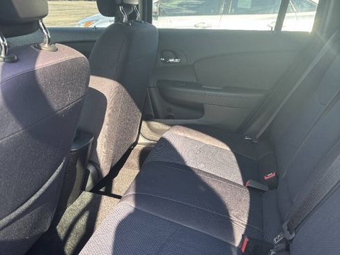 Used 2013 Chrysler 200 LX FWD image 6
