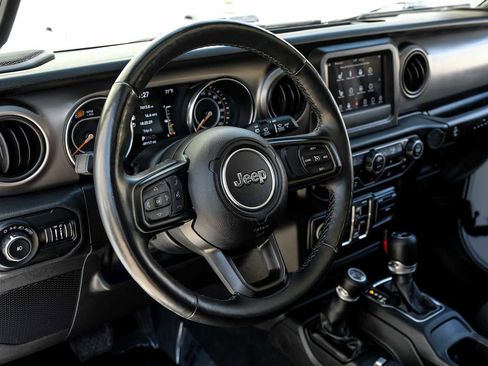 Used 2020 Jeep Wrangler Unlimited Sport image 17