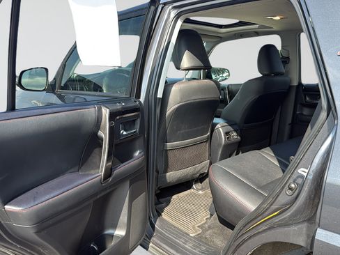 Used 2020 Toyota 4Runner TRD Off-Road Premium w/ Moonroof Package AWD/4WD image 35