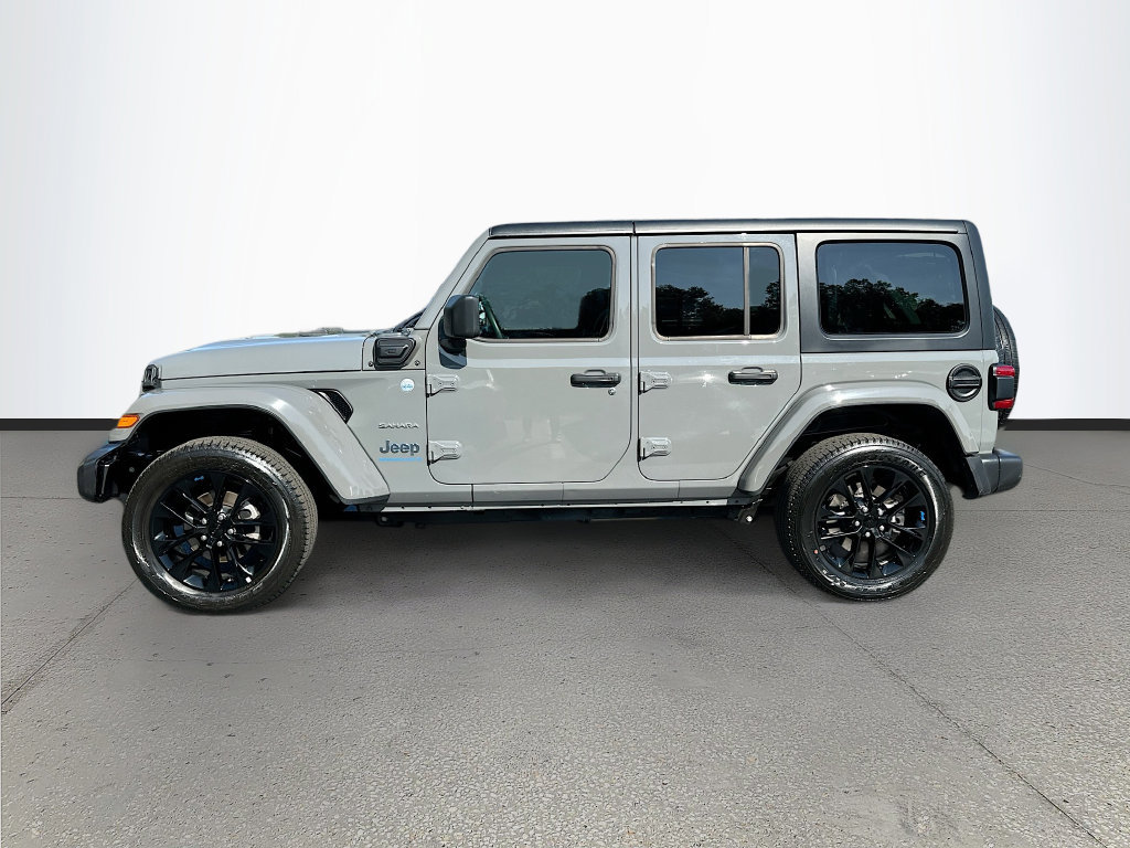 Used 2023 Jeep Wrangler Unlimited Sahara AWD/4WD image 4