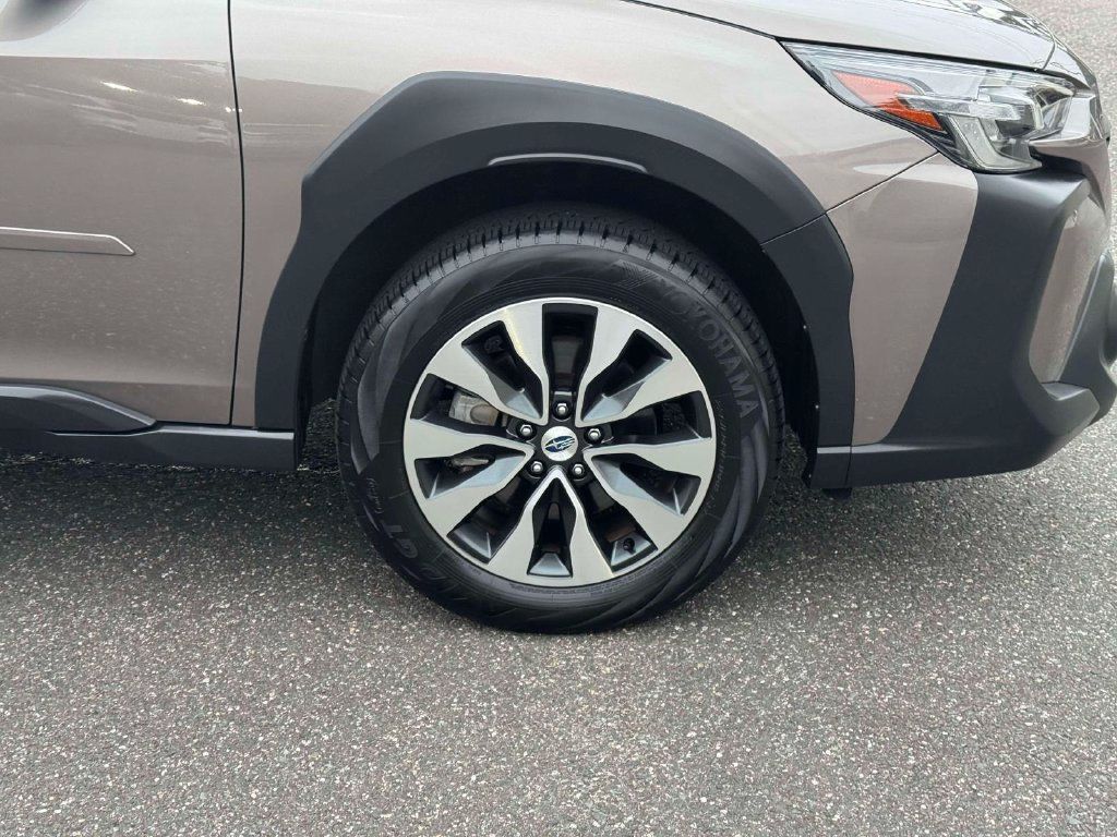 Used 2024 Subaru Outback Limited AWD/4WD image 10