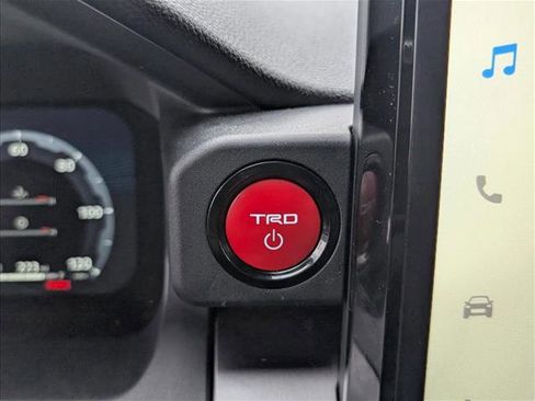 Used 2025 Toyota 4Runner TRD Off-Road Premium image 30