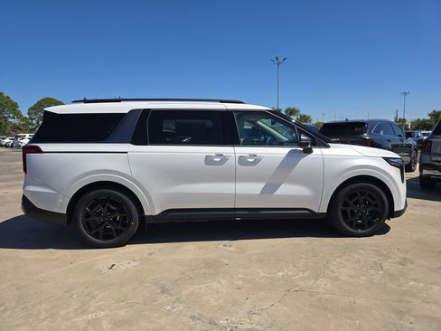 New 2026 Kia Carnival SX Prestige FWD image 9