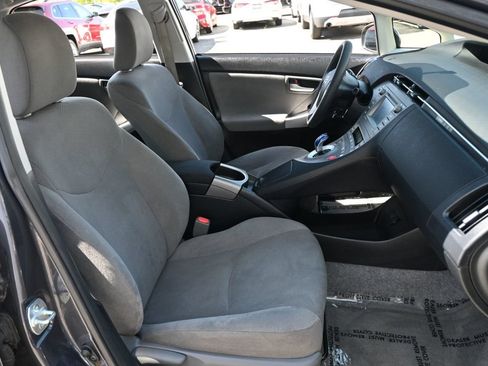 Used 2015 Toyota Prius Three FWD image 18