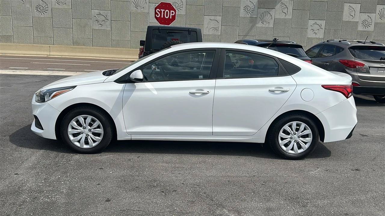 Used 2020 Hyundai Accent SE FWD image 13
