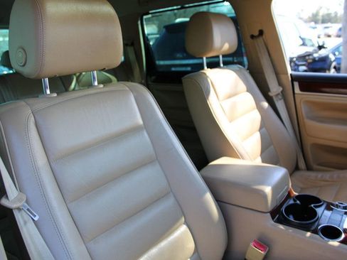 Used 2006 Volkswagen Touareg V8 image 24