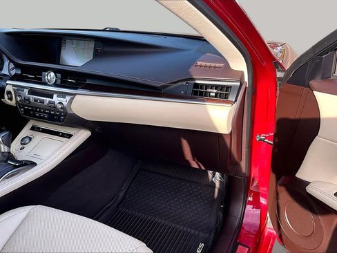 Used 2018 Lexus ES 350 w/ Navigation System Package FWD image 18