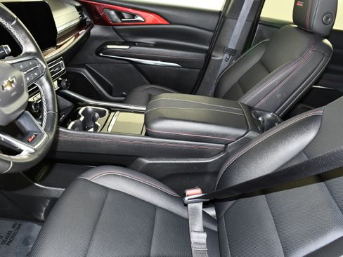 Used 2025 Chevrolet Traverse Z71 image 35