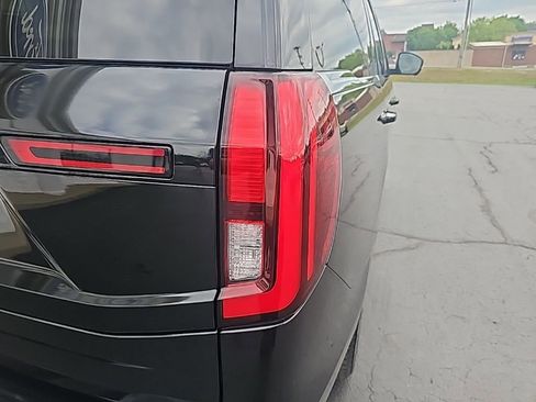 Used 2025 Ford Expedition Platinum w/ Driver's Package AWD/4WD image 6