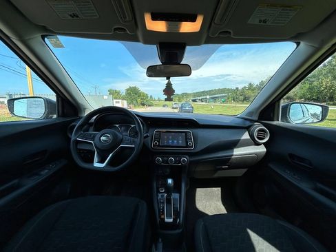 Used 2021 Nissan Kicks S FWD image 6