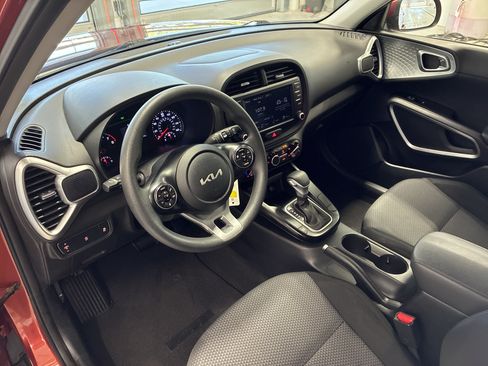 Used 2022 Kia Soul LX FWD image 15