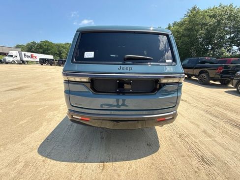 New 2026 Jeep Grand Wagoneer Limited AWD/4WD image 4