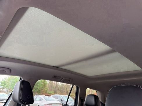 Used 2022 Volkswagen Atlas SE image 32