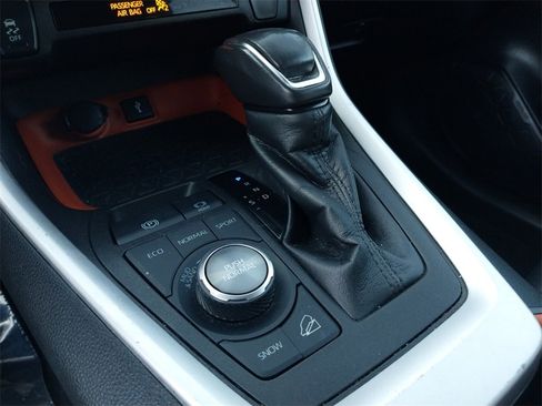 Used 2022 Toyota RAV4 Adventure image 17