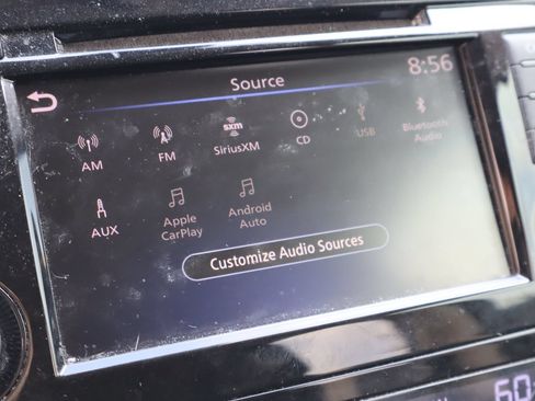 Used 2019 Nissan Rogue SV w/ Premium Package FWD image 9