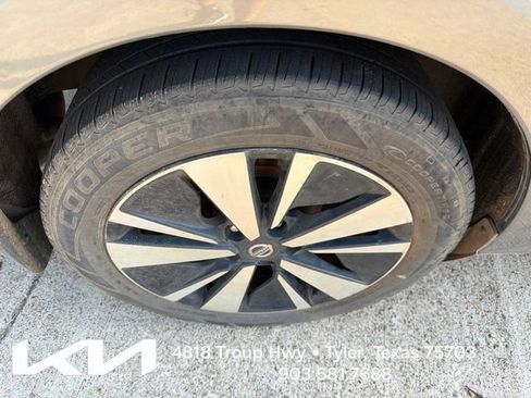 Used 2020 Nissan Altima 2.5 SL FWD image 12