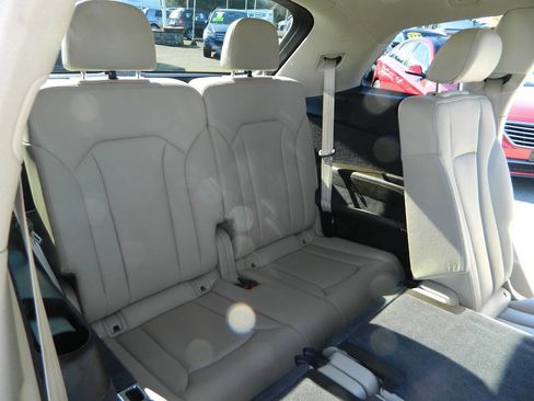 Used 2018 Audi Q7 3.0T Prestige image 15