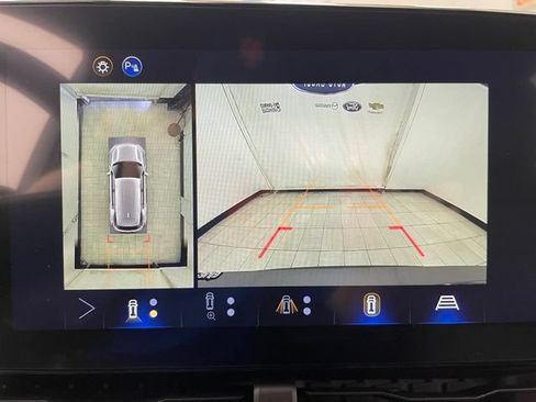 New 2026 Chevrolet Equinox LT w/ Safety and Technology Package AWD/4WD image 5