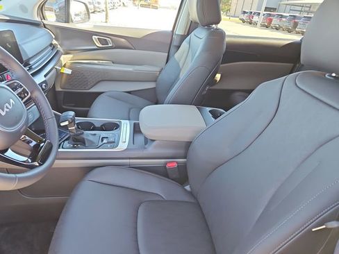 New 2026 Kia Carnival image 12