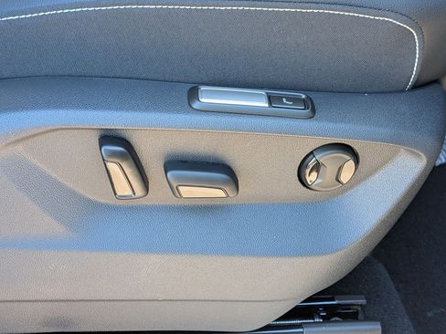 New 2026 Volkswagen Atlas Cross Sport SEL Premium R-Line image 39