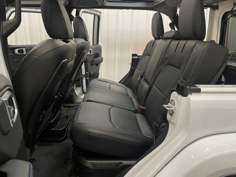 Used 2024 Jeep Wrangler High Altitude AWD/4WD image 39