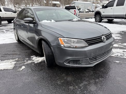 Used 2014 Volkswagen Jetta SE image 8