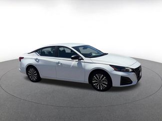 Used 2025 Nissan Altima 2.5 SV FWD video 2