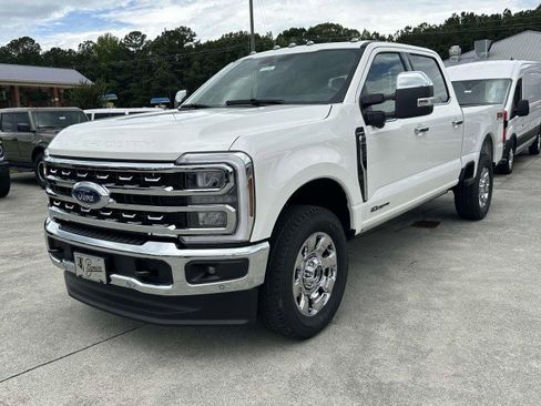 New 2025 Ford F250 Lariat w/ Lariat Ultimate Package image 3